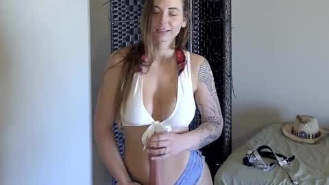 Madam Edgewood online show from 09/29/25, 09:19