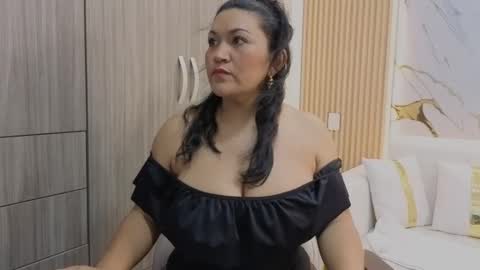 Madam Hott  online show from 10/02/25, 03:46