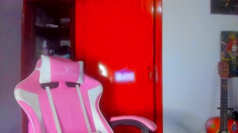 Snapshot of madam_sativa chatting on 09/27/25, 12:26 di online show from 09/27/25, 12:26