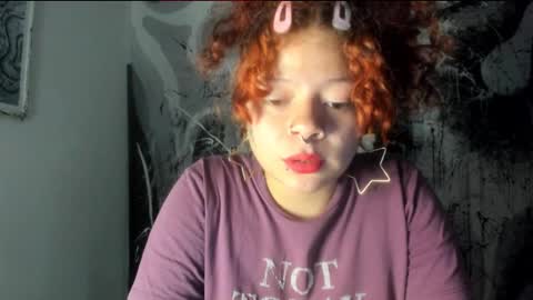 Snapshot of madam_sativa chatting on 10/16/25, 08:43 di online show from 10/16/25, 08:43