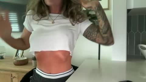 Snapshot of madame_andi chatting on 06/07/26, 01:15 madame_andi online show from 06/07/26, 01:15