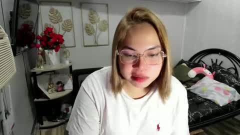 Snapshot of madame_ivy chatting on 01/14/26, 10:43 Ivy online show from 01/14/26, 10:43