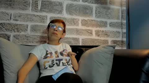 Snapshot of madame_mature1 chatting on 05/03/26, 02:12 Madame online show from 05/03/26, 02:12