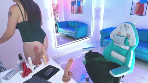 Madame Scarllet  online show from 04/01/26, 01:41