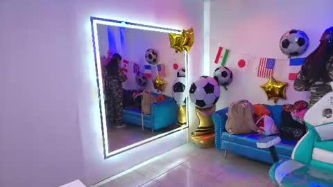 Madame Scarllet  online show from 06/23/26, 11:30