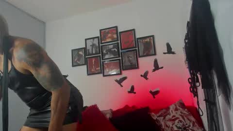 Snapshot of madamelilith_cg chatting on 11/04/25, 02:54 Madame lilith online show from 11/04/25, 02:54