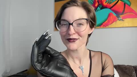 Madam Mezusa online show from 01/15/25, 12:51