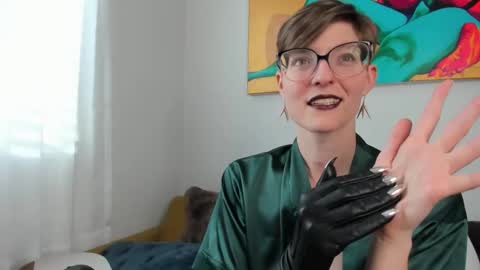 Madam Mezusa online show from 01/30/25, 09:14