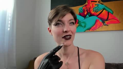 Madam Mezusa online show from 02/03/25, 10:11