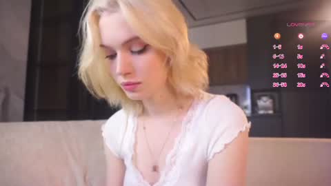 Fiona online show from 06/19/26, 04:39