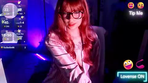 Snapshot of madcatberry chatting on 10/01/25, 04:07 alex online show from 10/01/25, 04:07