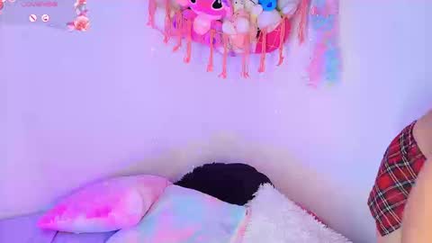 maddie 09 online show from 09/11/25, 04:18