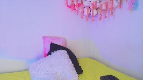 maddie 09 online show from 11/26/25, 01:23