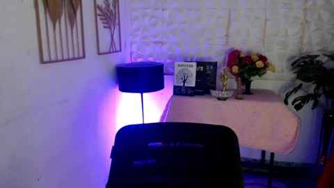 maddie_24xx online show from 06/18/26, 09:14