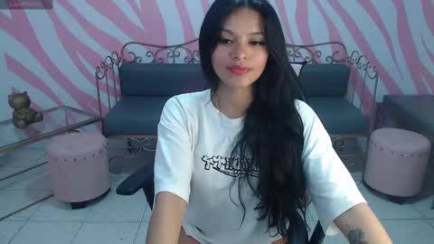 Snapshot of maddie__cute chatting on 09/23/25, 08:23 Maddie Cute online show from 09/23/25, 08:23