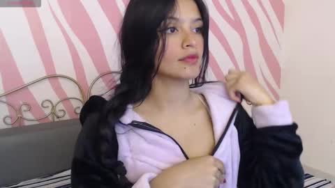 Snapshot of maddie__cute chatting on 10/14/25, 08:42 Maddie Cute online show from 10/14/25, 08:42