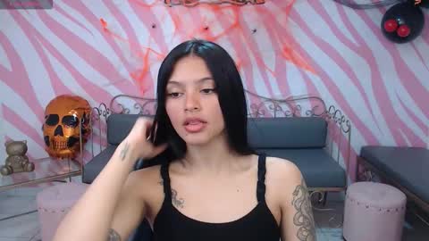 Snapshot of maddie__cute chatting on 10/25/25, 08:14 Maddie Cute online show from 10/25/25, 08:14