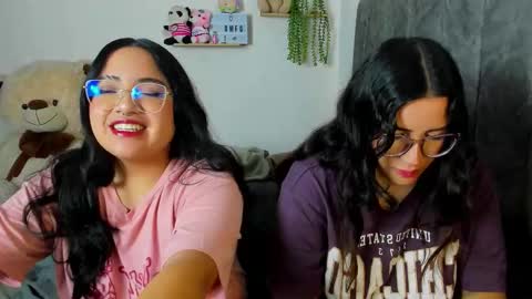 Snapshot of maddie_and_chelsea_ chatting on 10/02/25, 11:06 Maddie and Chelsea online show from 10/02/25, 11:06