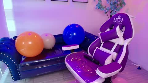 maddie_t18 online show from 04/29/26, 05:30
