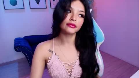 maddie_t18 online show from 06/15/26, 11:56