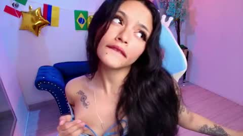 maddie_t18 online show from 06/17/26, 11:23