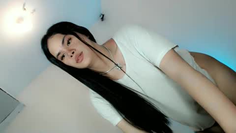 Snapshot of maddiejackson chatting on 01/27/25, 06:52 Im ZY DONT FORGET TO FOLLOW ME - online show from 01/27/25, 06:52