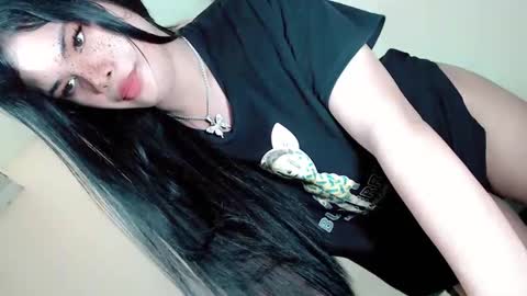 Snapshot of maddiejackson chatting on 02/07/25, 10:20 Im ZY DONT FORGET TO FOLLOW ME - online show from 02/07/25, 10:20