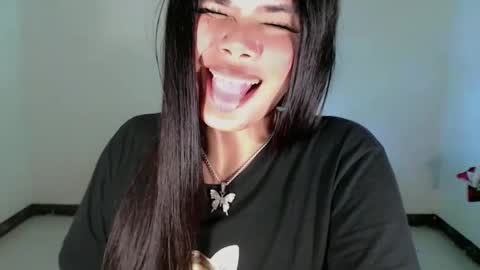 Snapshot of maddiejackson chatting on 02/11/25, 03:40 Im ZY DONT FORGET TO FOLLOW ME - online show from 02/11/25, 03:40