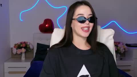 Snapshot of maddieperezz chatting on 06/12/26, 03:55 maddieperezz online show from 06/12/26, 03:55