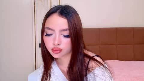 Snapshot of maddieperezz_ chatting on 05/31/26, 08:32 Madelaine online show from 05/31/26, 08:32