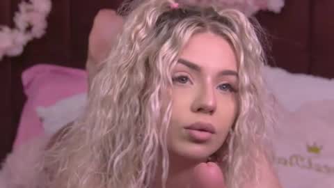 Maddison online show from 07/16/26, 05:02