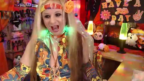 Snapshot of maddisonrae76 chatting on 10/30/25, 12:56 MaddisonRae online show from 10/30/25, 12:56