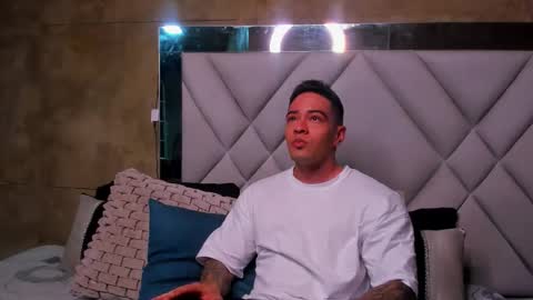 Snapshot of maddox_santana chatting on 10/29/25, 10:33 Maddox Santana online show from 10/29/25, 10:33