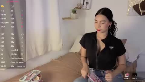 Maddy   online show from 06/15/26, 08:33