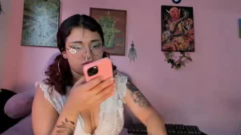 Snapshot of maddy_jhonsson chatting on 06/25/26, 08:57 Maddy online show from 06/25/26, 08:57