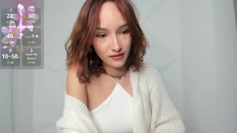 Snapshot of maddy_kraviiz chatting on 11/02/25, 12:46 Maddy3 online show from 11/02/25, 12:46