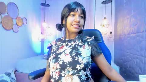 Snapshot of maddy_magic chatting on 11/22/25, 08:08 Maddy online show from 11/22/25, 08:08