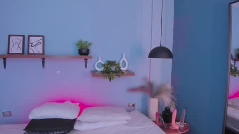 Maddy  online show from 11/09/25, 12:58