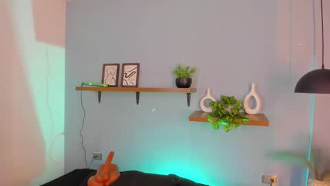 Maddy  online show from 11/10/25, 12:04