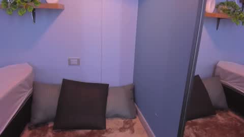 Maddy  online show from 11/11/25, 11:54