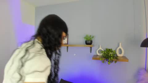 Maddy  online show from 11/18/25, 12:09