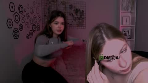 Snapshot of maddycats chatting on 11/30/25, 10:52 maddycats online show from 11/30/25, 10:52