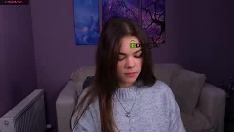 Snapshot of maddycats chatting on 12/18/25, 10:10 maddycats online show from 12/18/25, 10:10