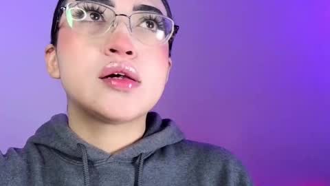   Please followme and rate me your thumbs up online show from 09/21/25, 05:58