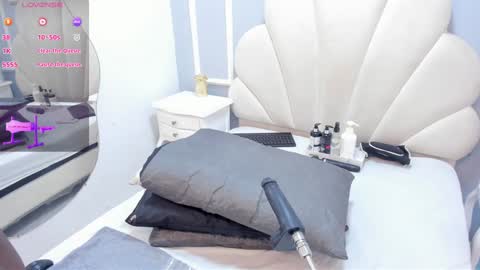 maddyjohnsonn online show from 01/11/25, 11:45