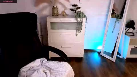 Snapshot of maddymystie chatting on 03/26/26, 01:28 Maddy online show from 03/26/26, 01:28