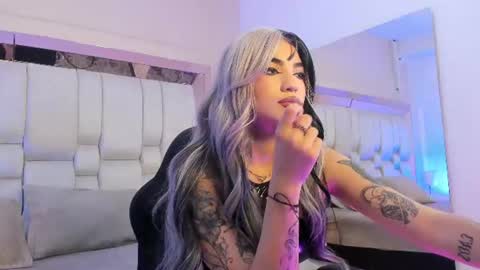 Snapshot of maddyperez8 chatting on 06/11/26, 07:34 BELLA online show from 06/11/26, 07:34