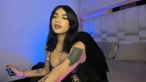 Snapshot of maddyperez8 chatting on 06/12/26, 07:35 BELLA online show from 06/12/26, 07:35