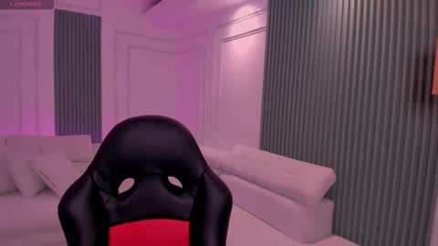 Snapshot of maddyson_parker chatting on 10/31/25, 03:29 Maddyson online show from 10/31/25, 03:29