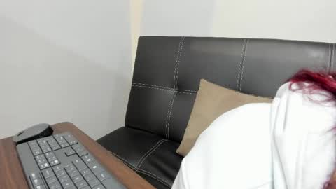Madelaine  online show from 05/25/26, 10:32